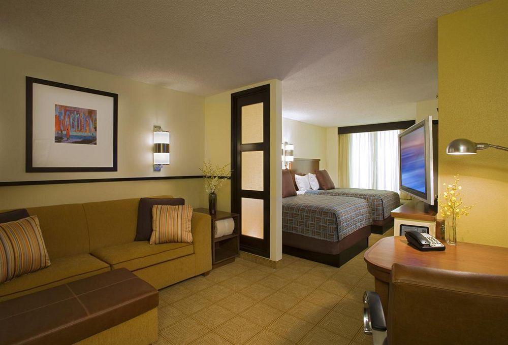 Hyatt Place Atlanta Alpharetta North Point Mall Hotel Room photo